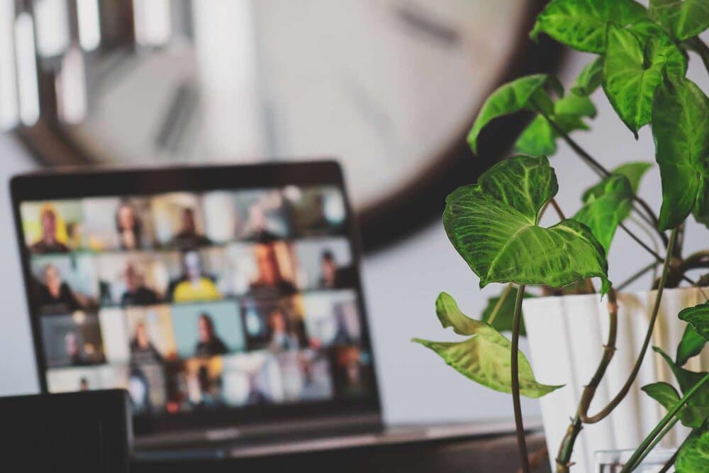 How celebrating your remote team can boost your employee engagement
