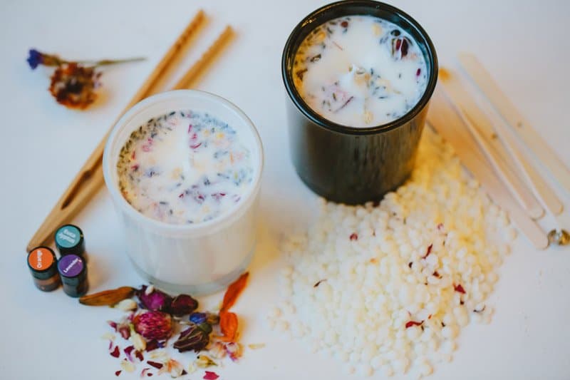 66de37fa0b9561863f55b372 soy candle web optimized nov2021 09